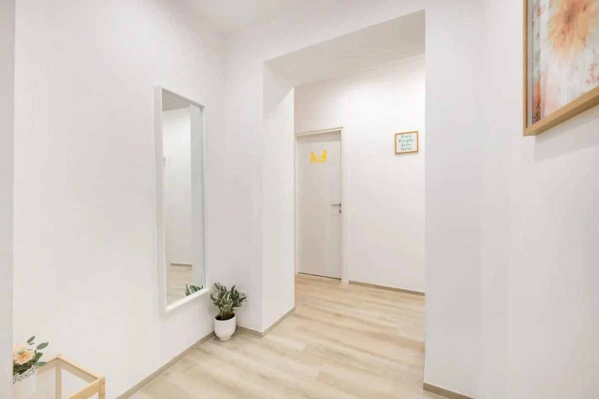 Central Basic Apartment Rome Italy