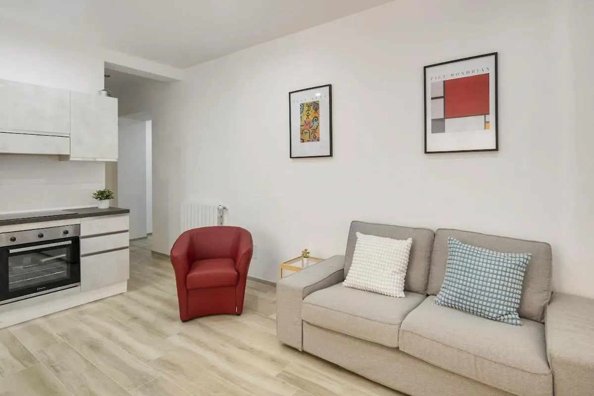 Central Basic Apartment Rome Holiday home